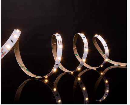 LED Dây 9W Màu : Vàng 2700K Số lượng chíp : 120